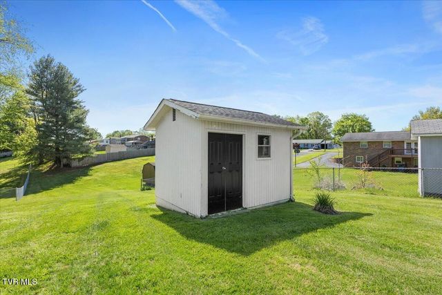 542 Mosswood Lane, Bristol, VA 24201