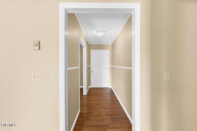 542 Mosswood Lane, Bristol, VA 24201