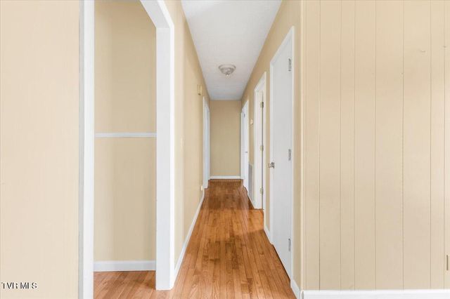 542 Mosswood Lane, Bristol, VA 24201