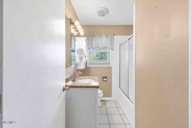 542 Mosswood Lane, Bristol, VA 24201