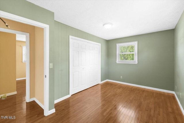 542 Mosswood Lane, Bristol, VA 24201