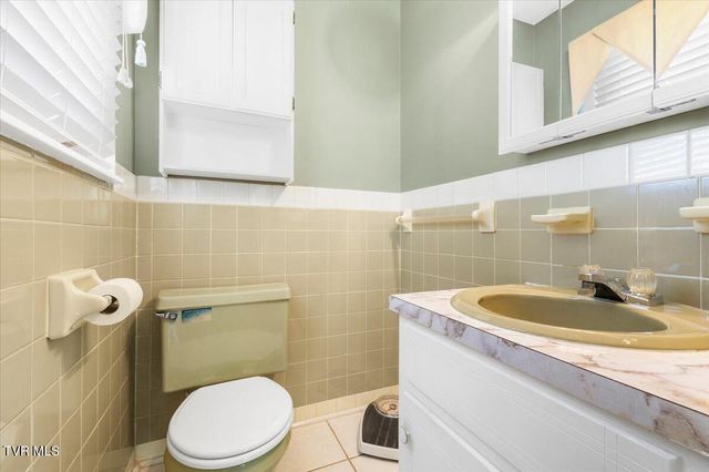 542 Mosswood Lane, Bristol, VA 24201