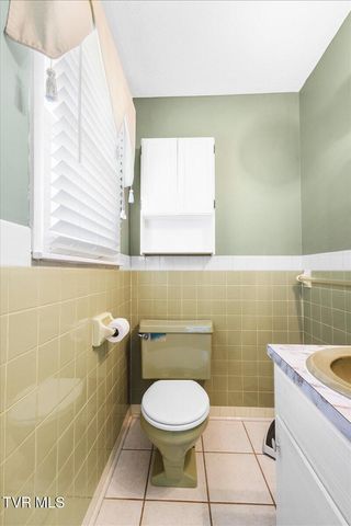 542 Mosswood Lane, Bristol, VA 24201