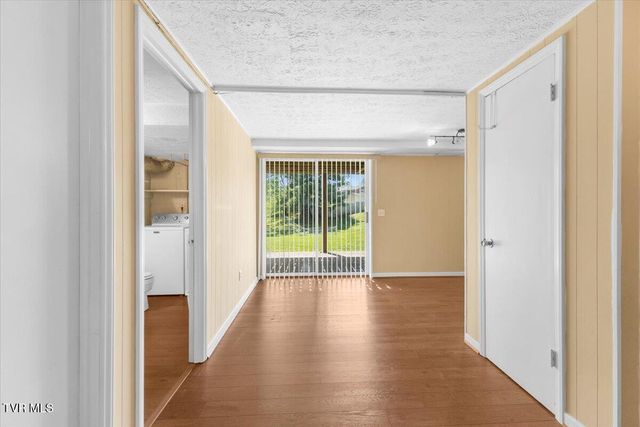 542 Mosswood Lane, Bristol, VA 24201