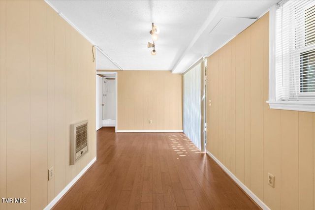542 Mosswood Lane, Bristol, VA 24201