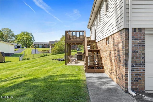 542 Mosswood Lane, Bristol, VA 24201