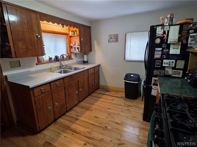 660 East Main Street, Batavia City, NY 14020