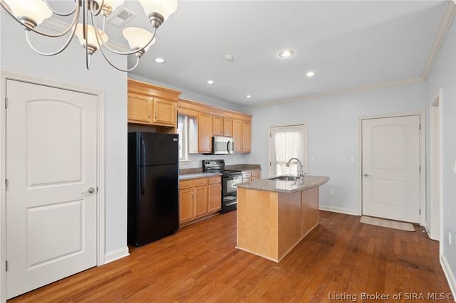 2534 Charlestown Road 11, New Albany, IN 47150