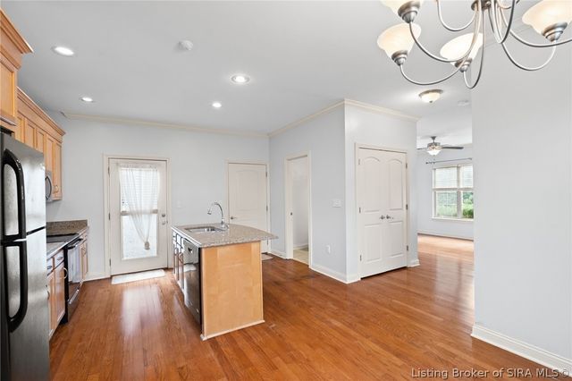 2534 Charlestown Road 11, New Albany, IN 47150