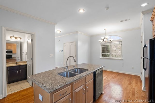 2534 Charlestown Road 11, New Albany, IN 47150