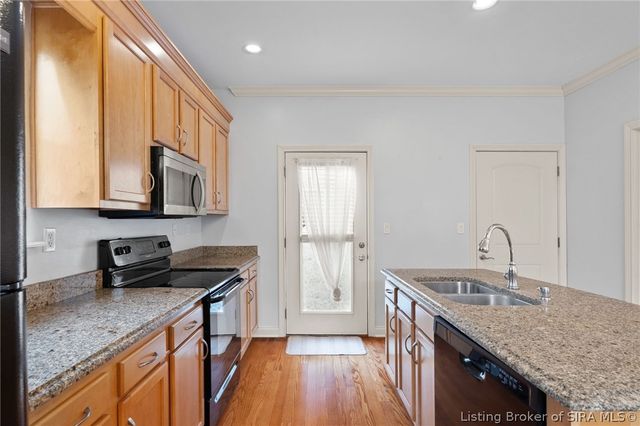 2534 Charlestown Road 11, New Albany, IN 47150