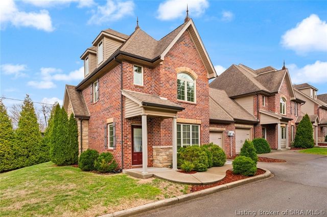 2534 Charlestown Road 11, New Albany, IN 47150