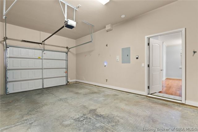 2534 Charlestown Road 11, New Albany, IN 47150