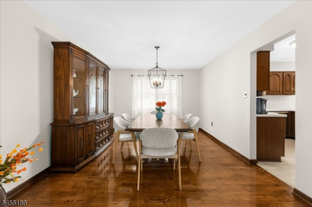 12 Holly Park Dr, South Plainfield Boro, NJ 07080 — photo 5