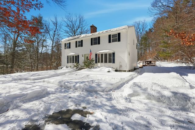 429 Moore St, Ludlow, MA 01056