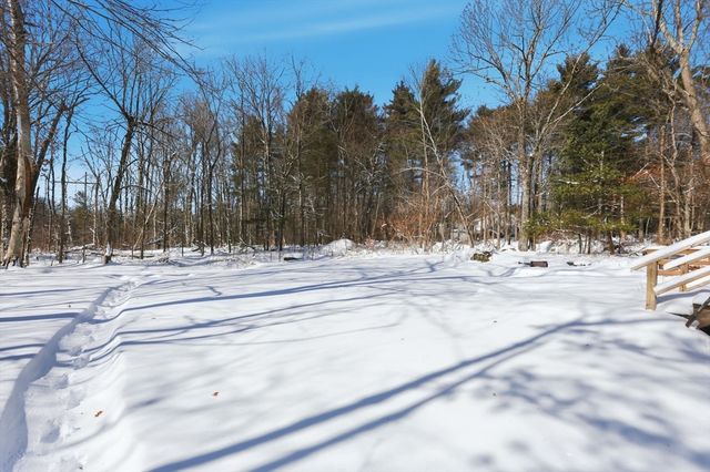 429 Moore St, Ludlow, MA 01056