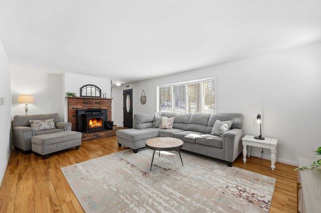 429 Moore St, Ludlow, MA 01056