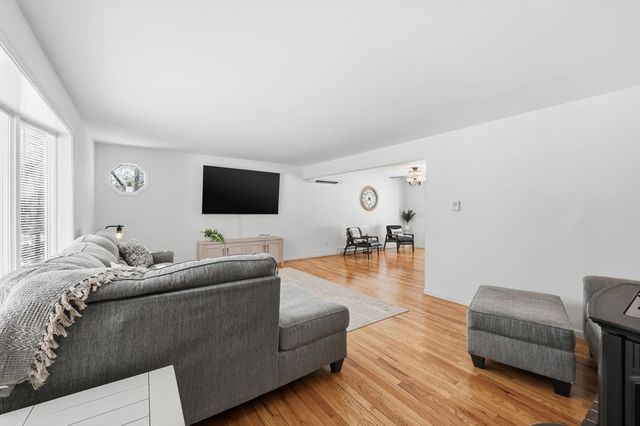 429 Moore St, Ludlow, MA 01056