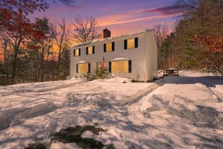 429 Moore St, Ludlow, MA 01056