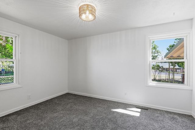 2839 W Sanson Ave, Spokane, WA 99205