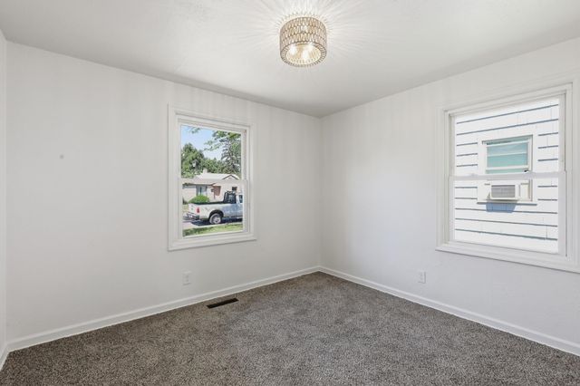 2839 W Sanson Ave, Spokane, WA 99205
