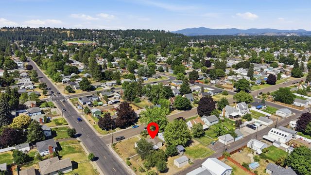 2839 W Sanson Ave, Spokane, WA 99205