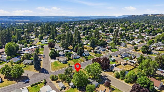 2839 W Sanson Ave, Spokane, WA 99205