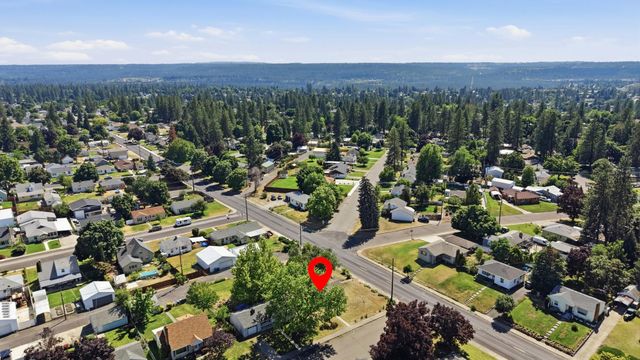 2839 W Sanson Ave, Spokane, WA 99205