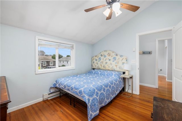 14 Stanton Avenue, Narragansett, RI 02882