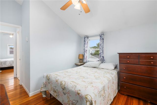 14 Stanton Avenue, Narragansett, RI 02882