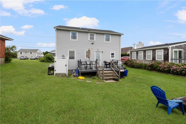 14 Stanton Avenue, Narragansett, RI 02882