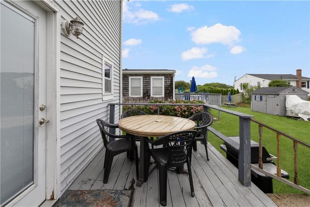 14 Stanton Avenue, Narragansett, RI 02882