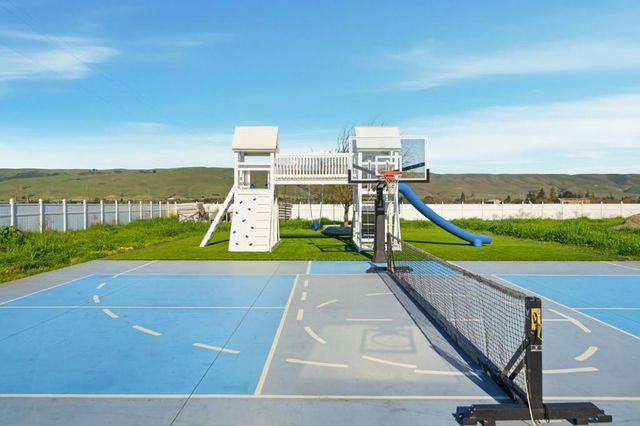 194 Lantz Drive, Morgan Hill, CA 95037