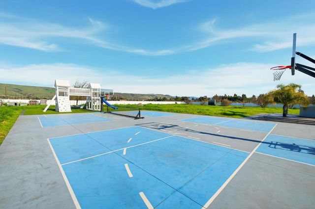 194 Lantz Drive, Morgan Hill, CA 95037