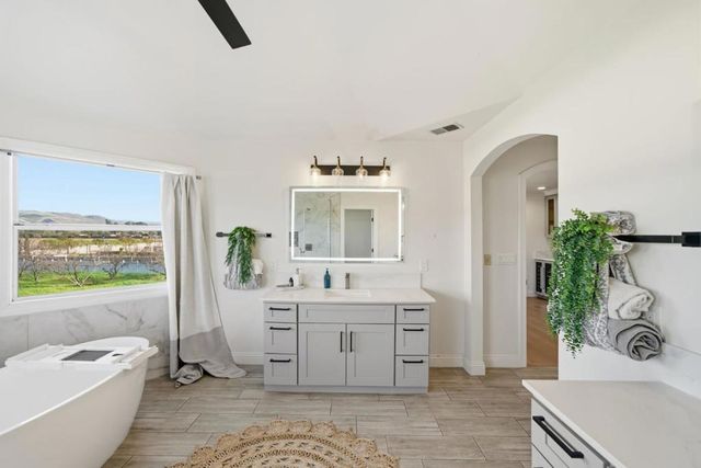 194 Lantz Drive, Morgan Hill, CA 95037