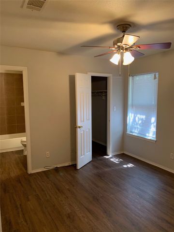 417 Gardenview Street, Denton, TX 76207