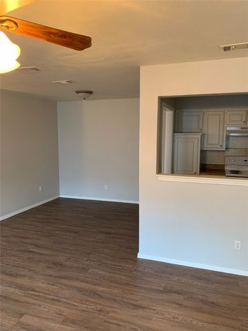 417 Gardenview Street, Denton, TX 76207