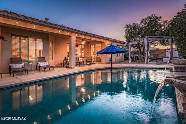 2445 E Sky Creek Drive, Green Valley, AZ 85614