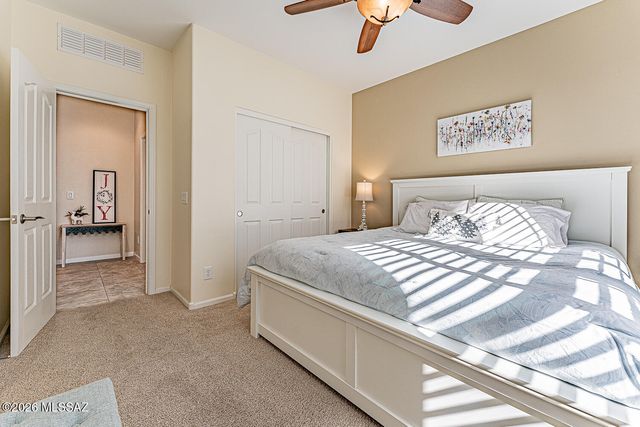 2445 E Sky Creek Drive, Green Valley, AZ 85614