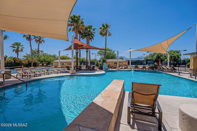 2445 E Sky Creek Drive, Green Valley, AZ 85614