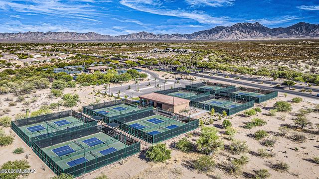 2445 E Sky Creek Drive, Green Valley, AZ 85614