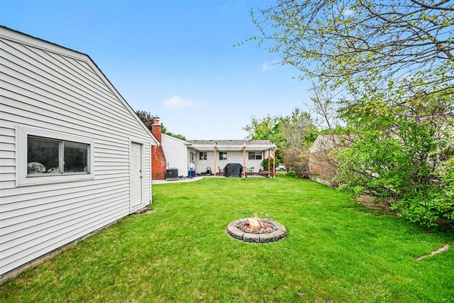 40579 Firwood Drive, Plymouth, MI 48170