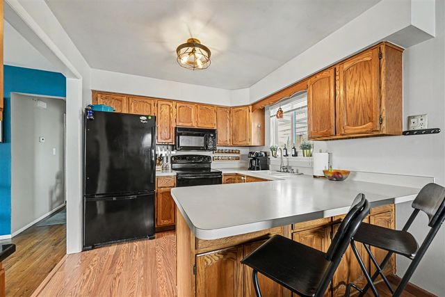 40579 Firwood Drive, Plymouth, MI 48170