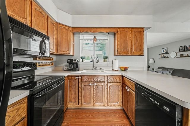40579 Firwood Drive, Plymouth, MI 48170