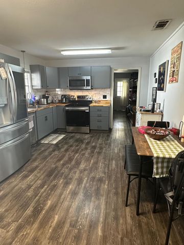 3200 S Broadway, Kilgore, TX 75662