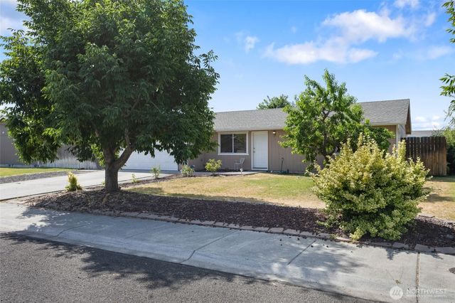 1705 W Mockingbird, Moses Lake, WA 98837