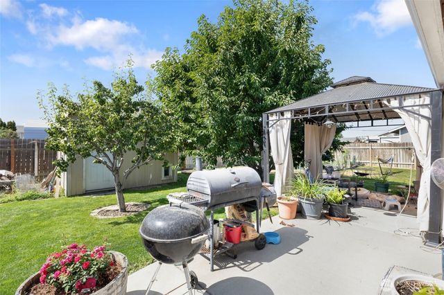 1705 W Mockingbird, Moses Lake, WA 98837