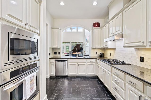 7800 Southwest PKWY 1112, Austin, TX 78735