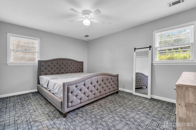 76 Clifton Street, Edison, NJ 08817