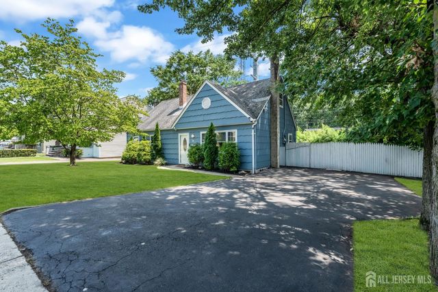 76 Clifton Street, Edison, NJ 08817